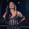 Dua Lipa porte une tenue Mugler sur mesure pour Vogue US