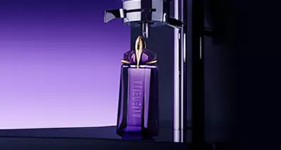 POUR UN LUXE PLUS DURABLE, CHOISISSEZ L'EXPÉRIENCE DE RECHARGE DE PARFUM