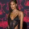 Rihanna porte une tenue Mugler sur mesure pour le magazine Dazed