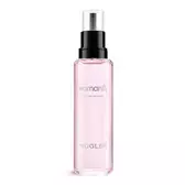 Flacon rechargeable rose du parfum Womanity de Mugler avec pompe noire sur fond blanc